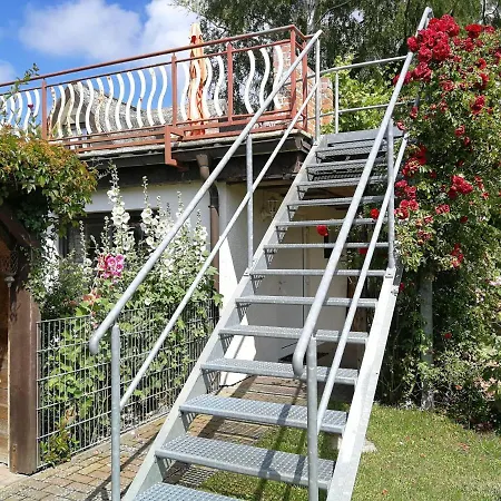 Romantische-ferienwohnung-steuerbord Lägenhet